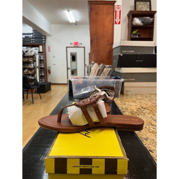 Circus NY Women's Canyon Saddle Brown Medallion Flat Sandals Slides Size 6M - Picture 2 of 7